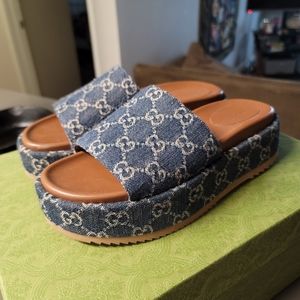 GUCCI: Women's Platform Slide Sandal